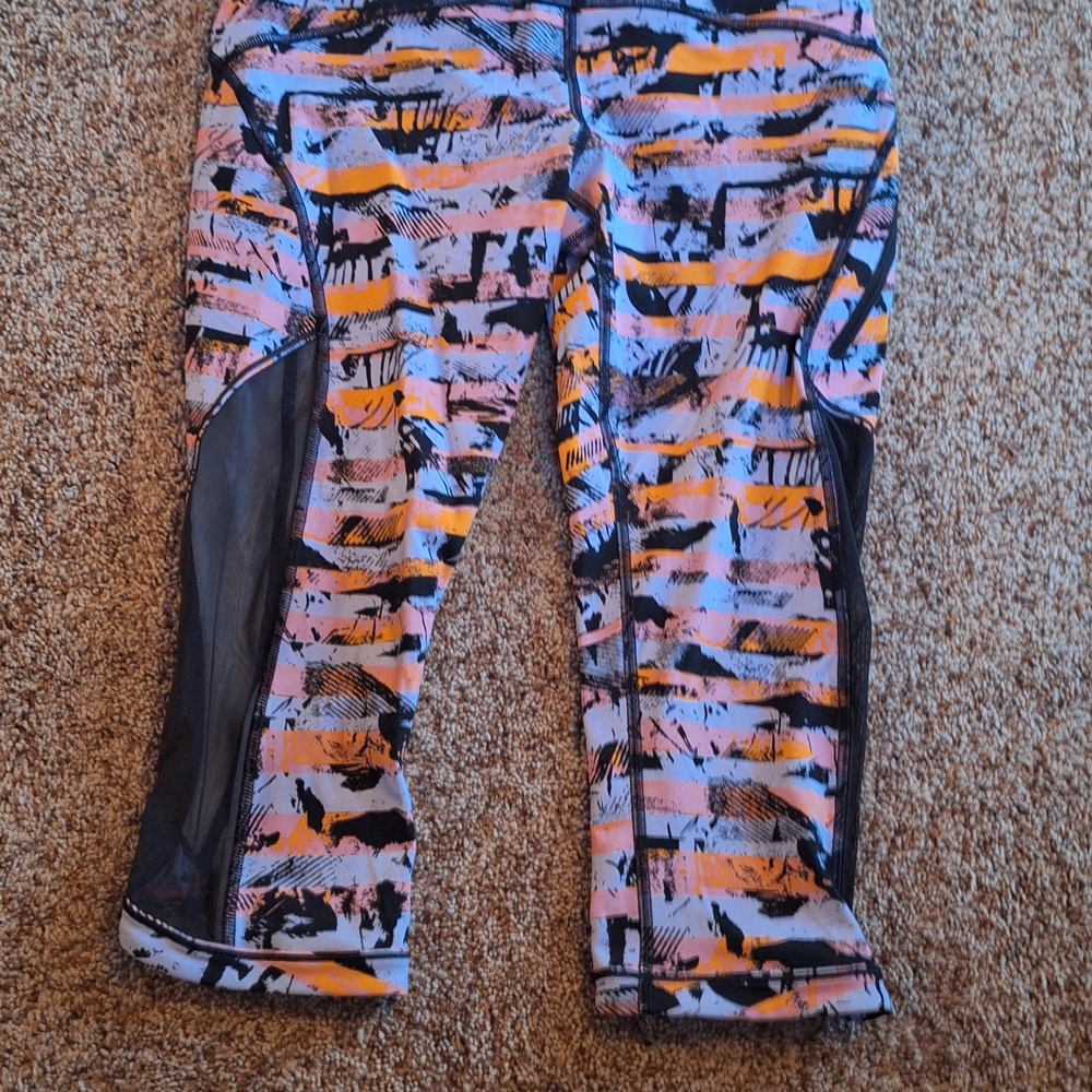 Lululemon Capris SIZE 4